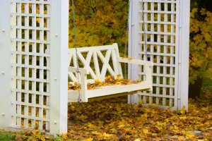 białe komplety mebli ogrodowych